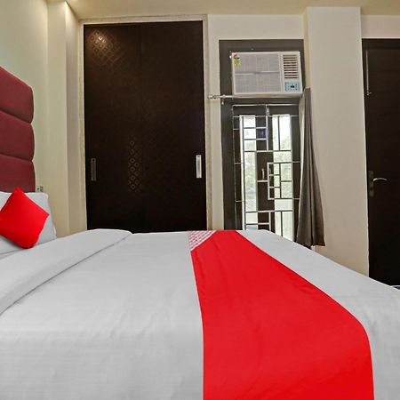 Hotel O Golden Key Inn Punjabi Bagh New Delhi Bagian luar foto