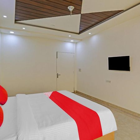 Hotel O Golden Key Inn Punjabi Bagh New Delhi Bagian luar foto