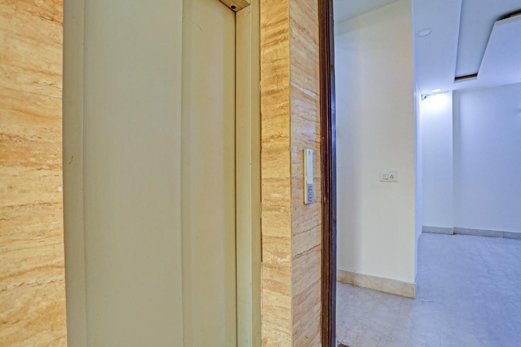 Hotel O Golden Key Inn Punjabi Bagh New Delhi Bagian luar foto