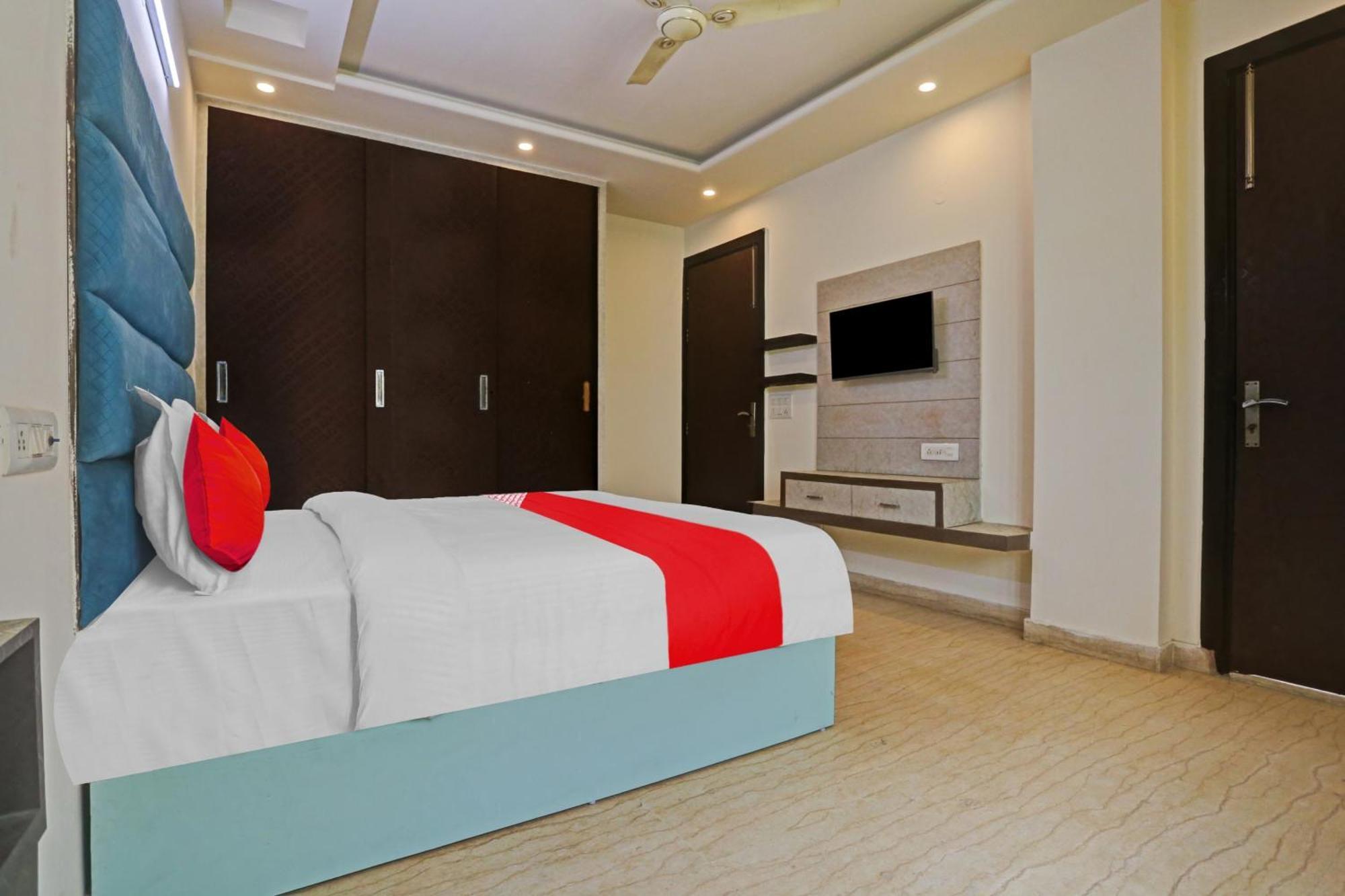 Hotel O Golden Key Inn Punjabi Bagh New Delhi Bagian luar foto