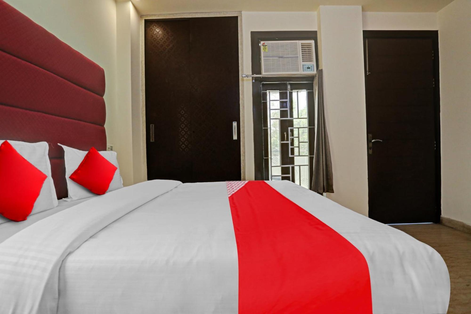 Hotel O Golden Key Inn Punjabi Bagh New Delhi Bagian luar foto